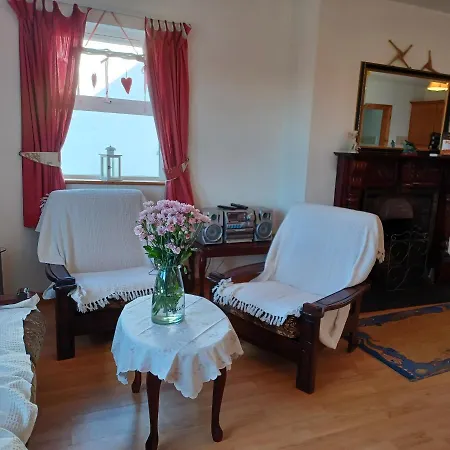 לינה וארוחת בוקר Rockgardencottage Lettermacaward