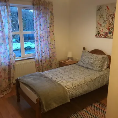 לינה וארוחת בוקר Rockgardencottage